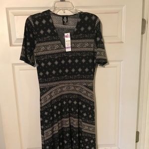 Agnes and Dora Austen dress size small tall